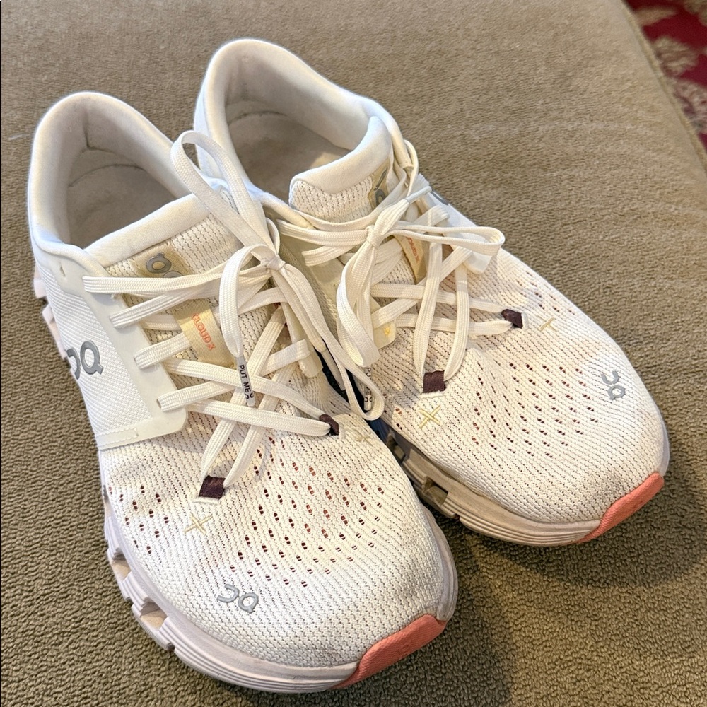On Clouds Cloudtec Sneakers Shoes Size 9 (TD)